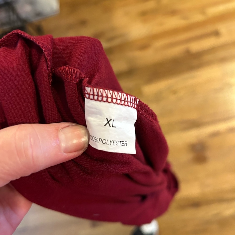 XL Red shorts romper - Picture 6 of 6